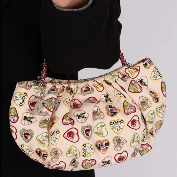 Chanel Heart Print Women's Bag - Cream and Red - Picture 6 of 7